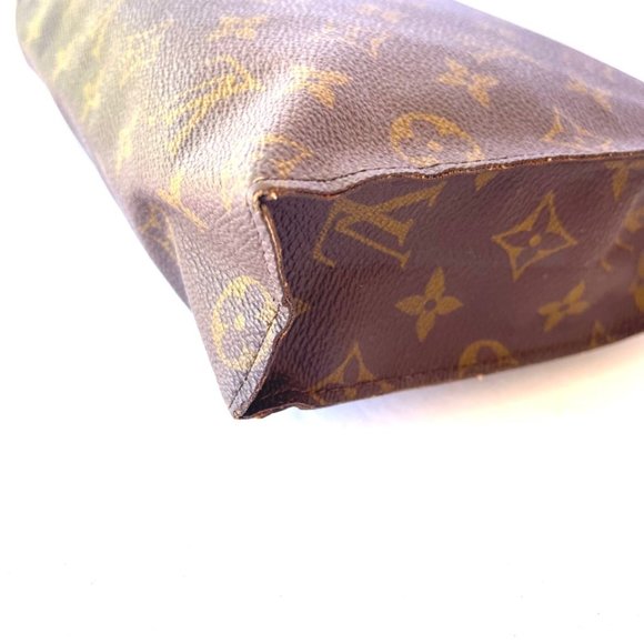 Louis Vuitton Monogram Toiletry Pouch 26 - Picture 7 of 11